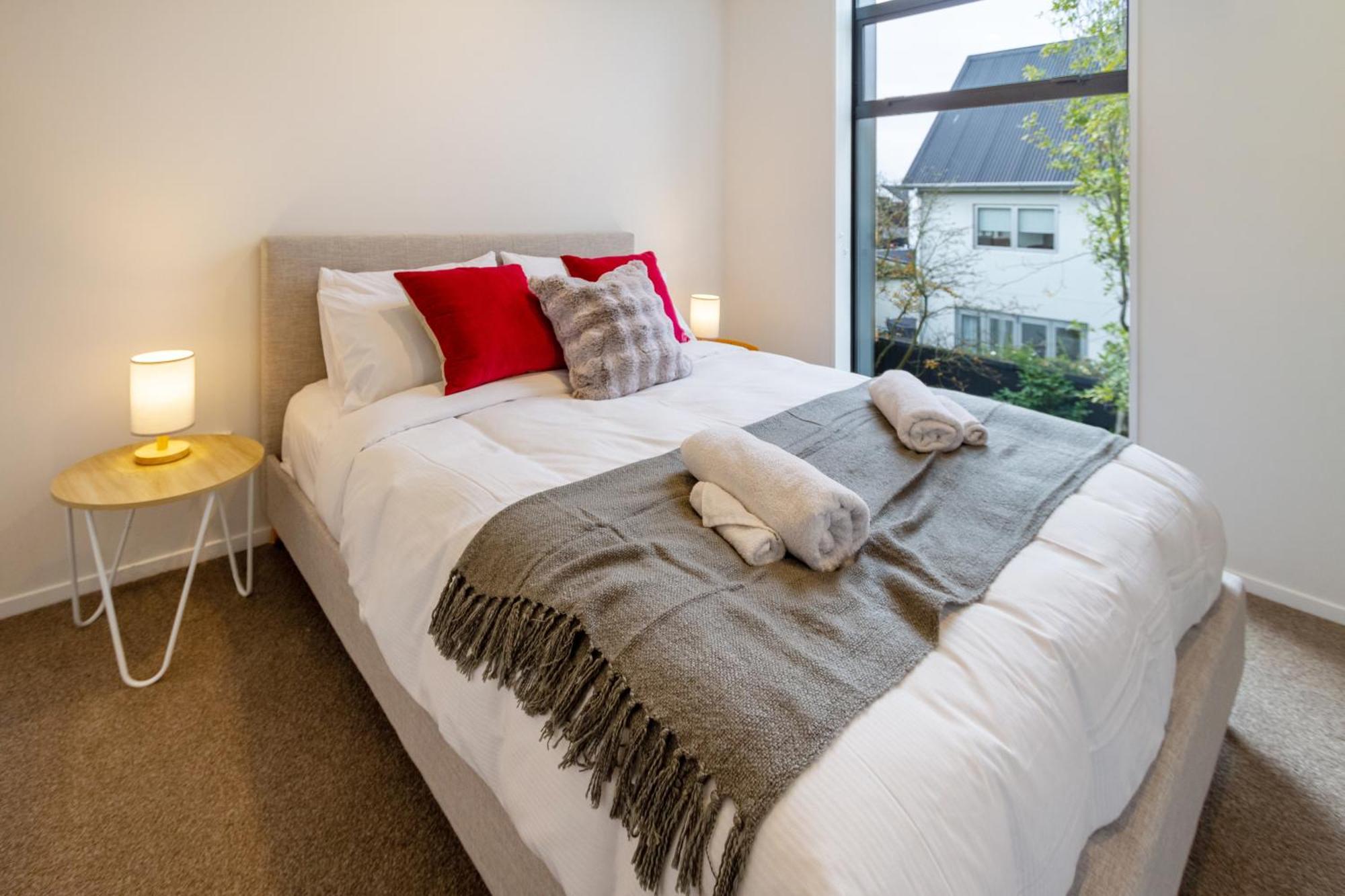 Stylish 3 Bedroom Home In Prime City With Garage Christchurch Exterior photo