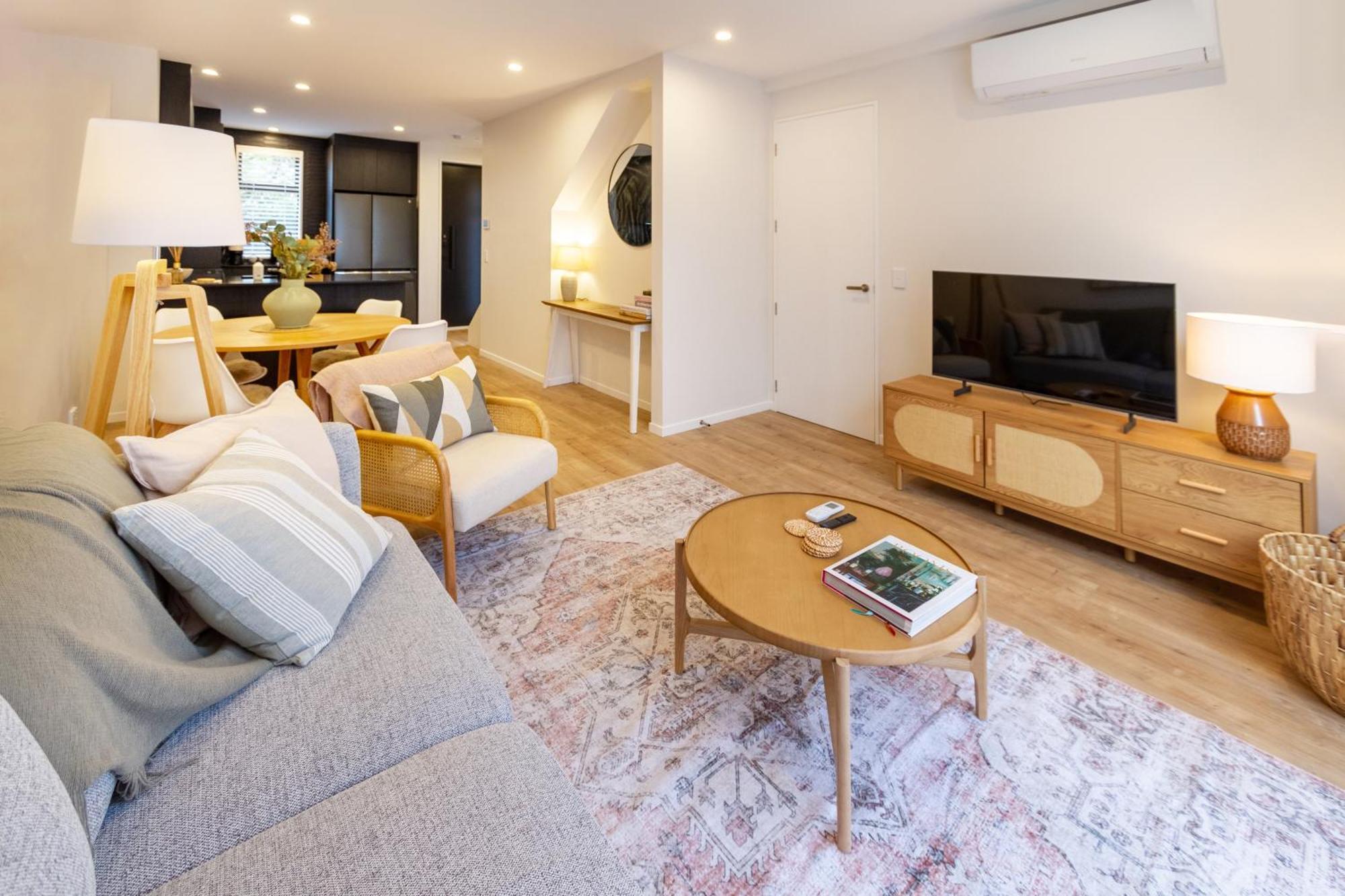 Stylish 3 Bedroom Home In Prime City With Garage Christchurch Exterior photo